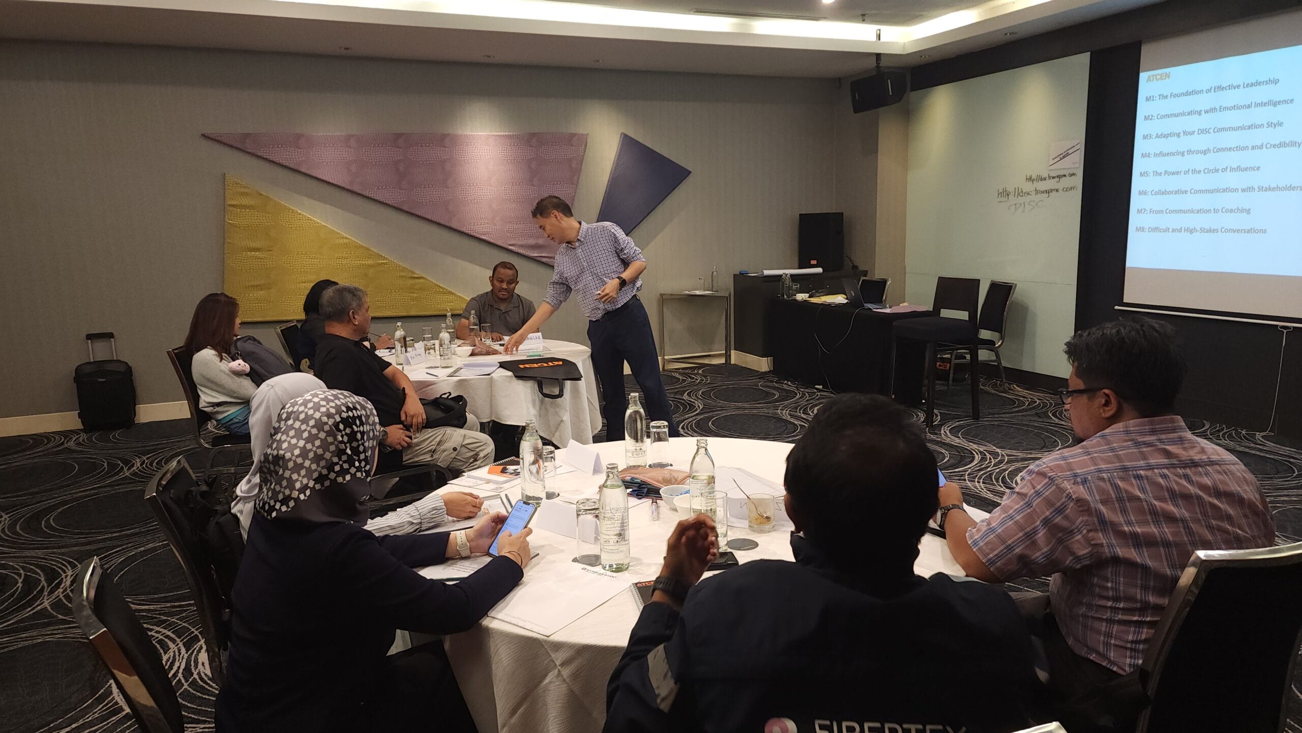 Jeremy Lee facilitating a leadership development workshop